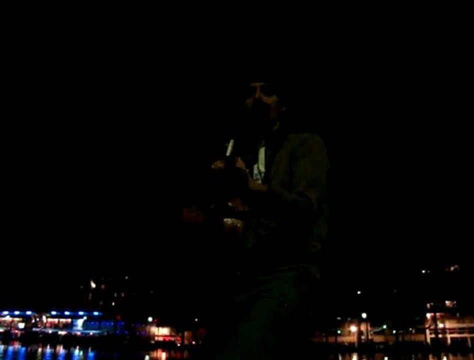 "Maigrir" by Manu Texan, bassin de la Villette (09/04/2011)