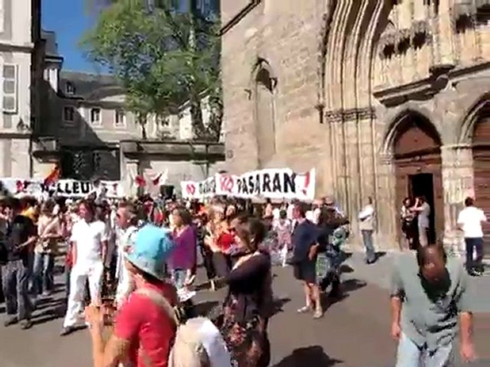 CAHORS - MANIFESTATION CONTRE LES GAZ DE SCHISTE - 170411