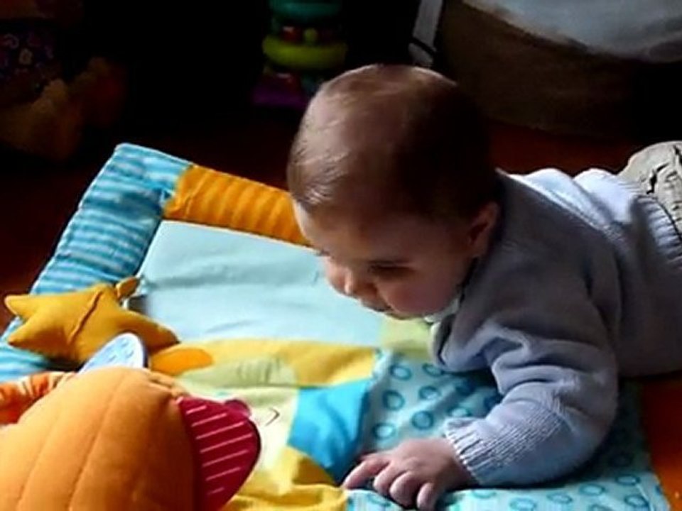 Je me retourne depuis le 14 Avril 2011 .