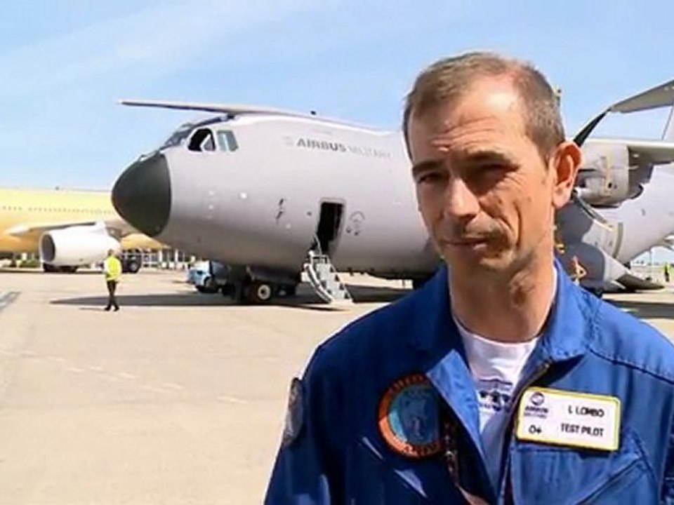 L'A 400M présenté au ministre de la Défense et des Anciens combattants