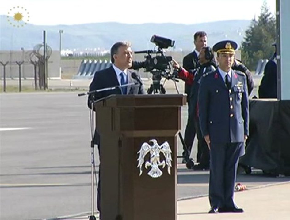Gül, Türk Hava Kuvvetleri'nin "F-16 SOLOTÜRK” tanıtım töreninde konuşma yaptı