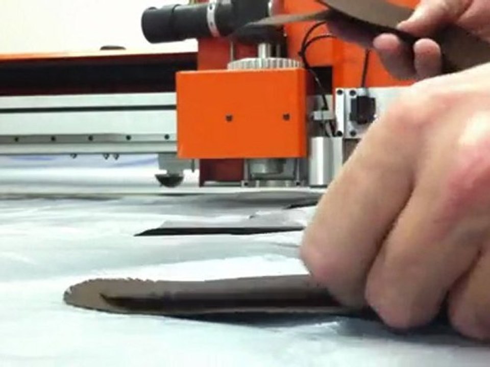 découpe de toile enduite