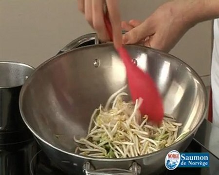 Paupiette de saumon aux asperges, sauce beurre blanc