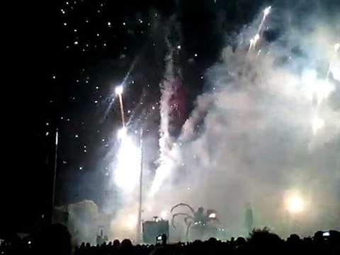 feux d'artifice pour kumo l araignée et le tramway