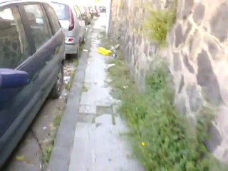 Aversa - Il marciapiede di Via Atellana