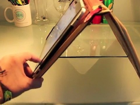 Custodie e accessori iPad: BookBook | VIDEORECENSIONE HD IPADER.IT