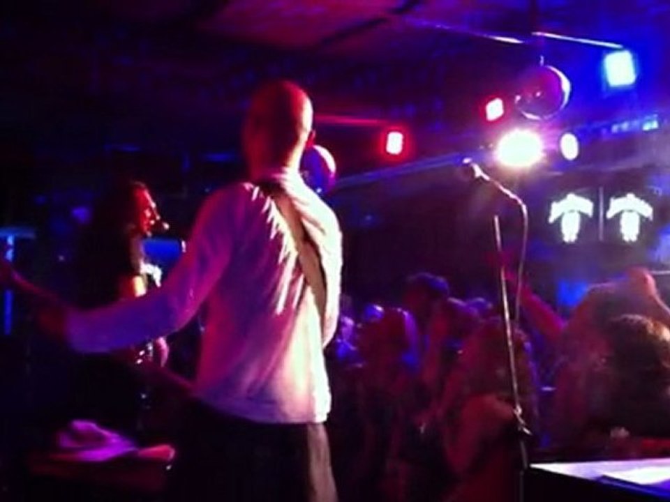 Ogün Sanlısoy saydım bursa konseri canlı resimli bar