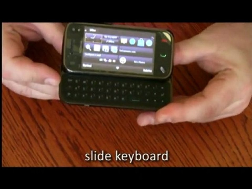 Nokia N97 Mini con car kit navigator