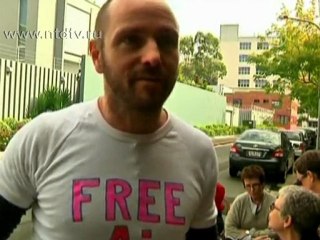 Активисты требуют освободить известного художника