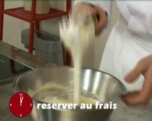 Recette vidéo : Tiramisu framboises et pétales de rose