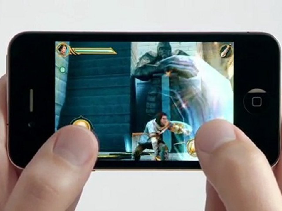 Apple Pub : iPhone 4 TV Ad Game Center (VF - Mars. 2011)