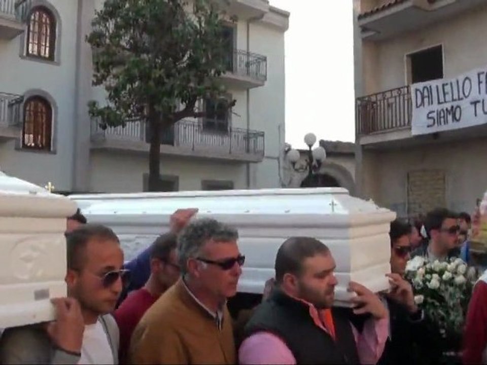 Cesa (CE) - I funerali di Francesco e Giuseppe