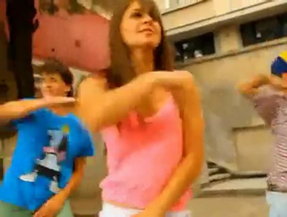 Serdar Ortaç - Yok Mu 2011 Yeni Klip