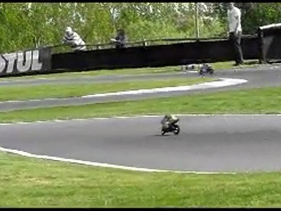 course moto telecommandées