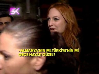 HÜRREM SULTAN AZ KALSIN YERLERİ ÖPÜYORDU