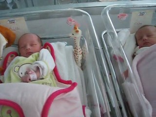 Maëlle & Emma 1  (04-11-2011)