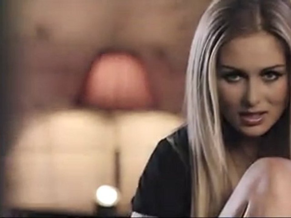 Hollywood FM – Striping of