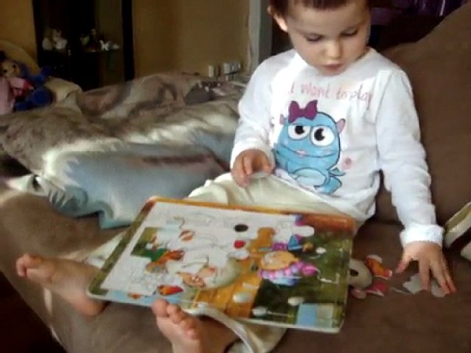 emma reussit son 1er puzzle