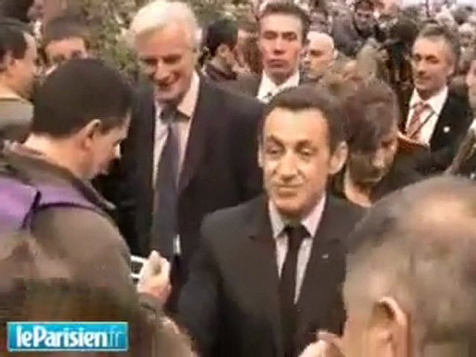 Sarkozy  casse toi pauvre con!