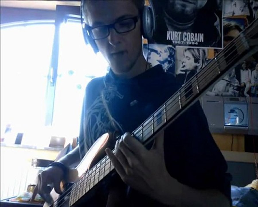 Jet - Are You Gonna Be My Girl  Bass Cover