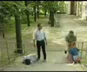 رجال يضربون نساء