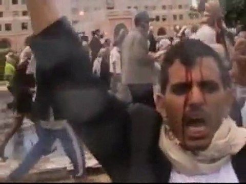 Yemeni security forces open fire on protesters