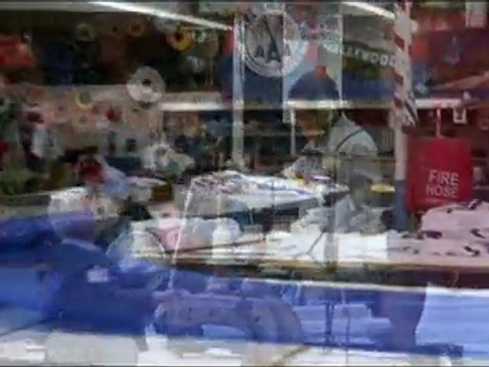 Outdoor Pole Signage – Trust AAA Flag for Outdoor Pole Signage