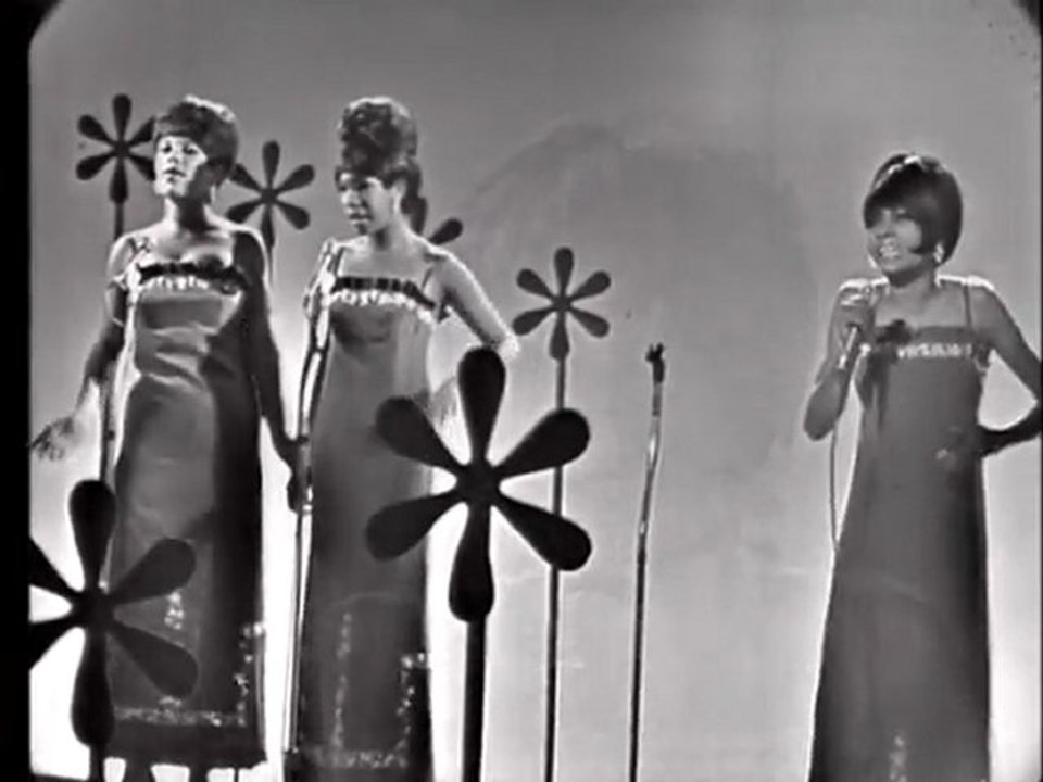 The Supremes - I Hear a Symphony [Live]