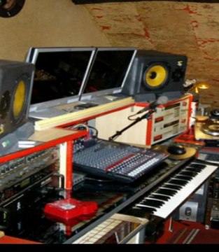 DJ Funk et généraliste pour soirée privée anniversaire mariage ou teuf divers a Paris et banlieue Parisienne