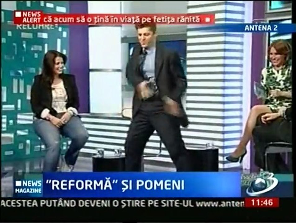 Un politicien roumain danse le Moonwalk