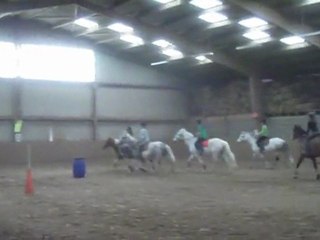 ♦ Jeux à poney !