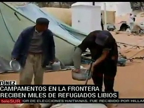 Continúa el éxodo de miles de libios
