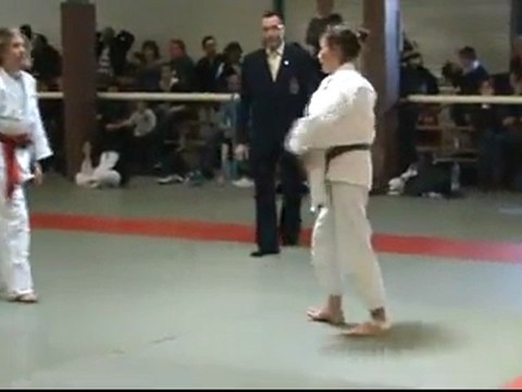 AGATHE DEVITRY FINALE TOURNOI JUDO SENS 2011