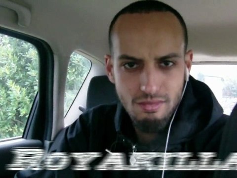 Royakilla-RK.47.feat GREG-Street-bench