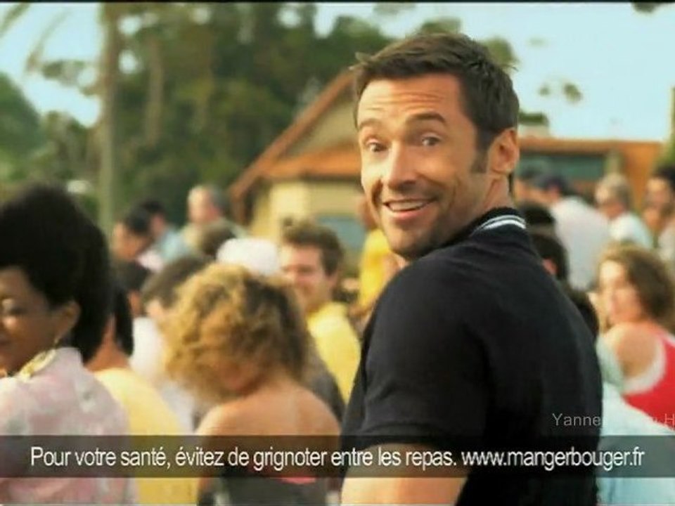 Publicité HD - Lipton Ice Tea "DRINK POSITIVE" (H. Jackman danse sur la plage) 2011