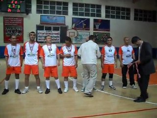 Madalya ve kupa töreni