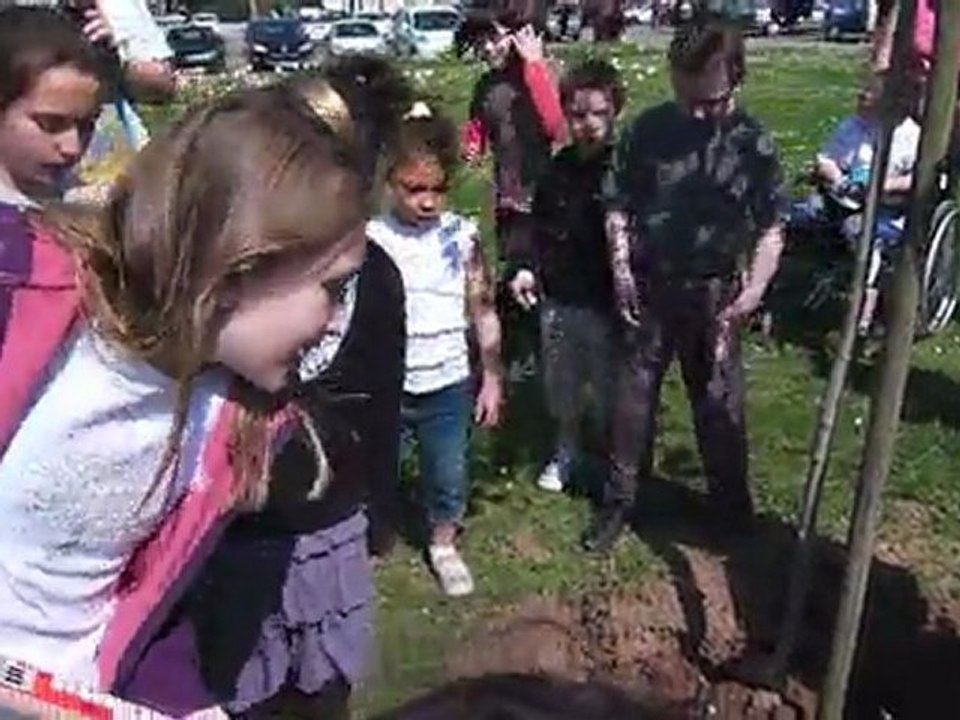 Marly lâcher de ballons par les enfants du centre de loisirs