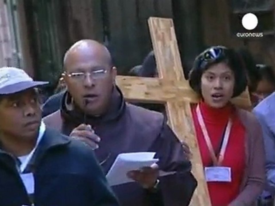 Pilgrims flock to Jerusalem for Good Friday processions