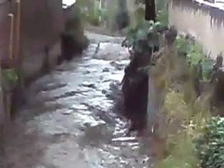 (1/4) lismary echeverria 19396551     crecida de la quebrada