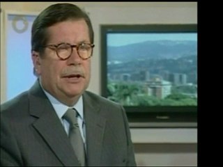 El hijo de Vargas Llosa informa desde Maiquetía que le ha re