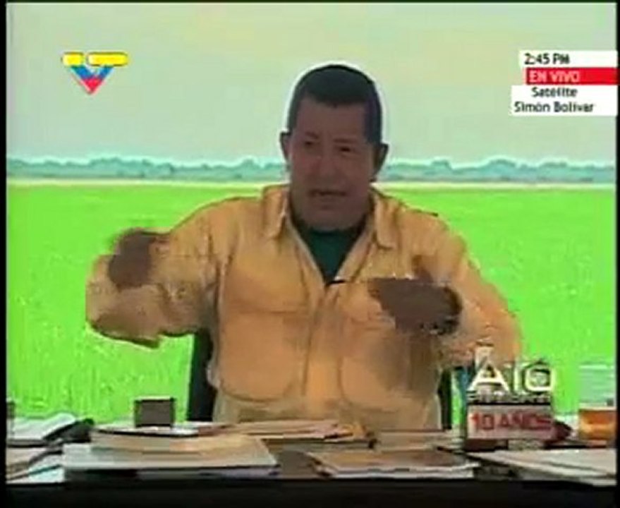 @globovision  Presidente Hugo Chavez en su programa dominica