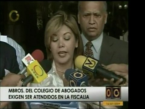 Representantes del Colegio de Abogados fueron a Fiscalía a e
