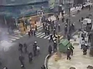 Como podemos observar en los videos, la policia agrediendo a