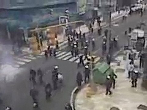Como podemos observar en los videos, la policia agrediendo a