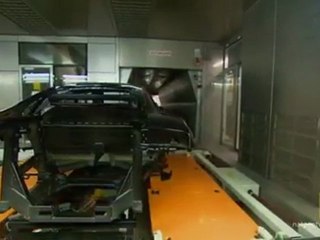 Robots and Men Paint the R8