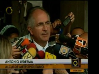 Antonio Ledezma y otras personas de la Alcaldía Mayor lograr