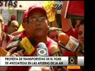 Cooperativas de El Tigre, Anzoátegui, protestaron frenta a l