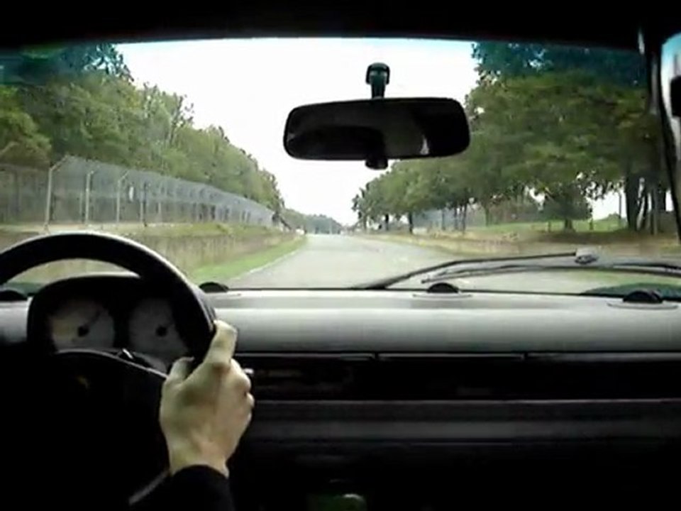 Lotus Elise 111S à Montlhéry