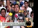 Estudiantes de Mérida fueron a entregar pruebas de los respo
