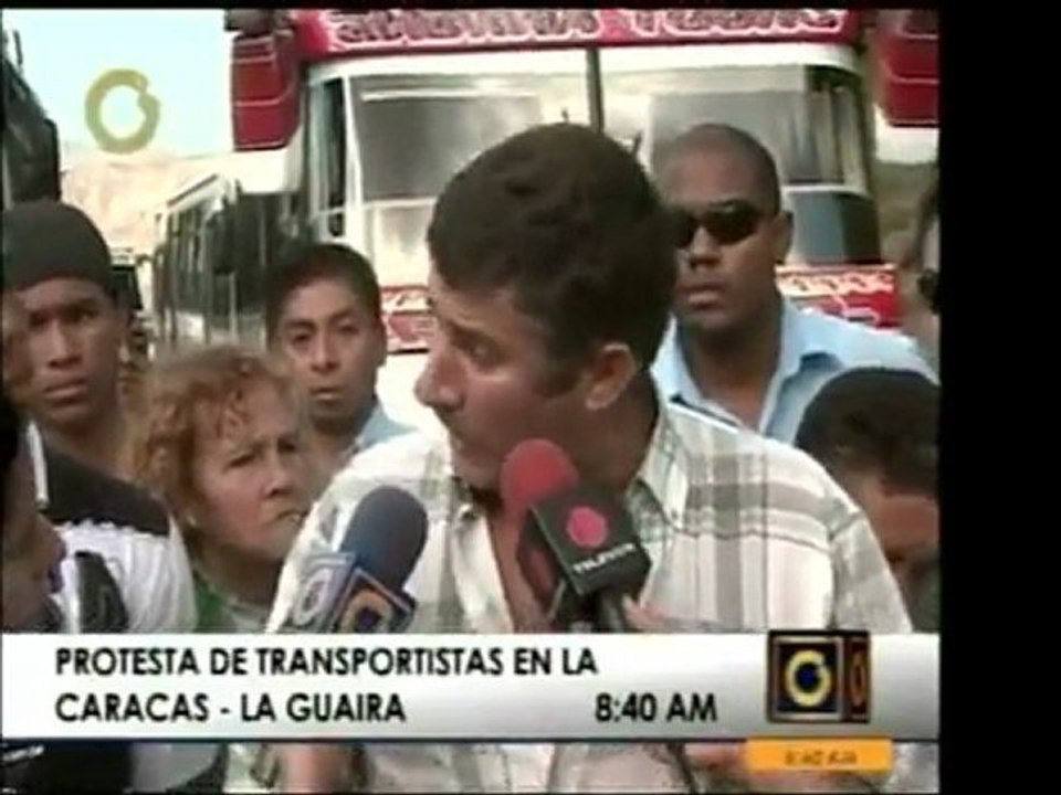 La vía Caracas-La Guaira fue obstruída en ambos sentidos por